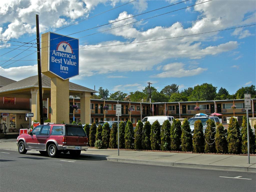 Americas Best Value Inn - Пендлтон Экстерьер фото