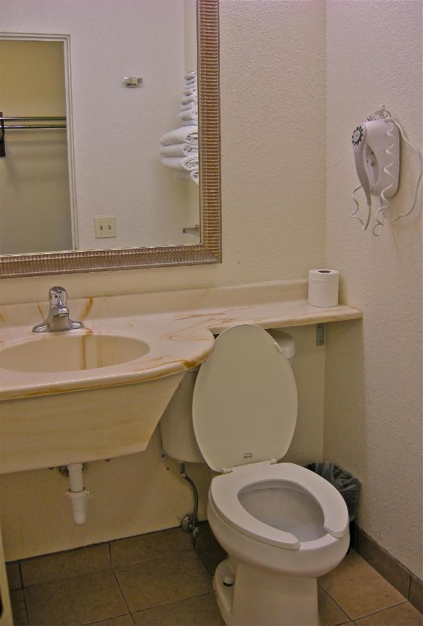 Americas Best Value Inn - Пендлтон Номер фото